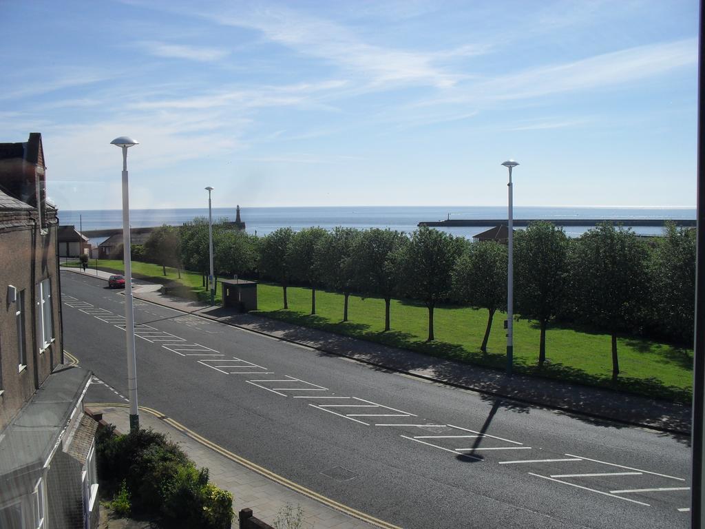 Roker View Guest House Sunderland  Buitenkant foto