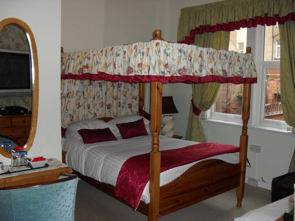 Roker View Guest House Sunderland  Buitenkant foto