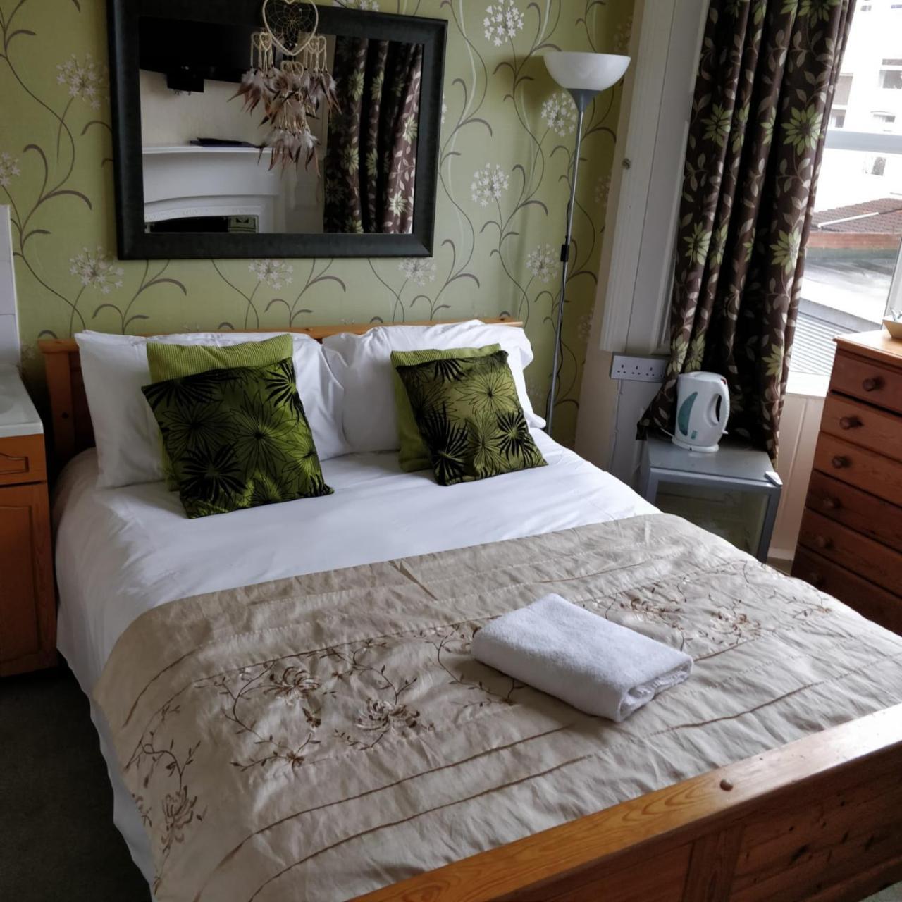Roker View Guest House Sunderland  Buitenkant foto